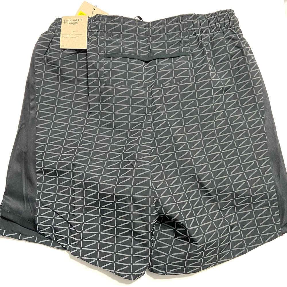 NEW Nike Men’s Brief-Lined 7” Running Shorts Standard Fit Black - Picture 3 of 11